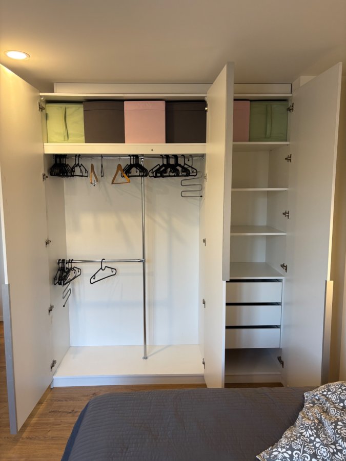 Modern apartment in city center - Image 8